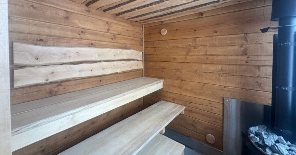 Kuvassa LockCornerin tekemä rantasauna